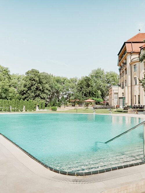 spa stays, relaxing spa stays, spa break, sllow it travel, swimming pool, thermal water, medical spa, intensive spa stay