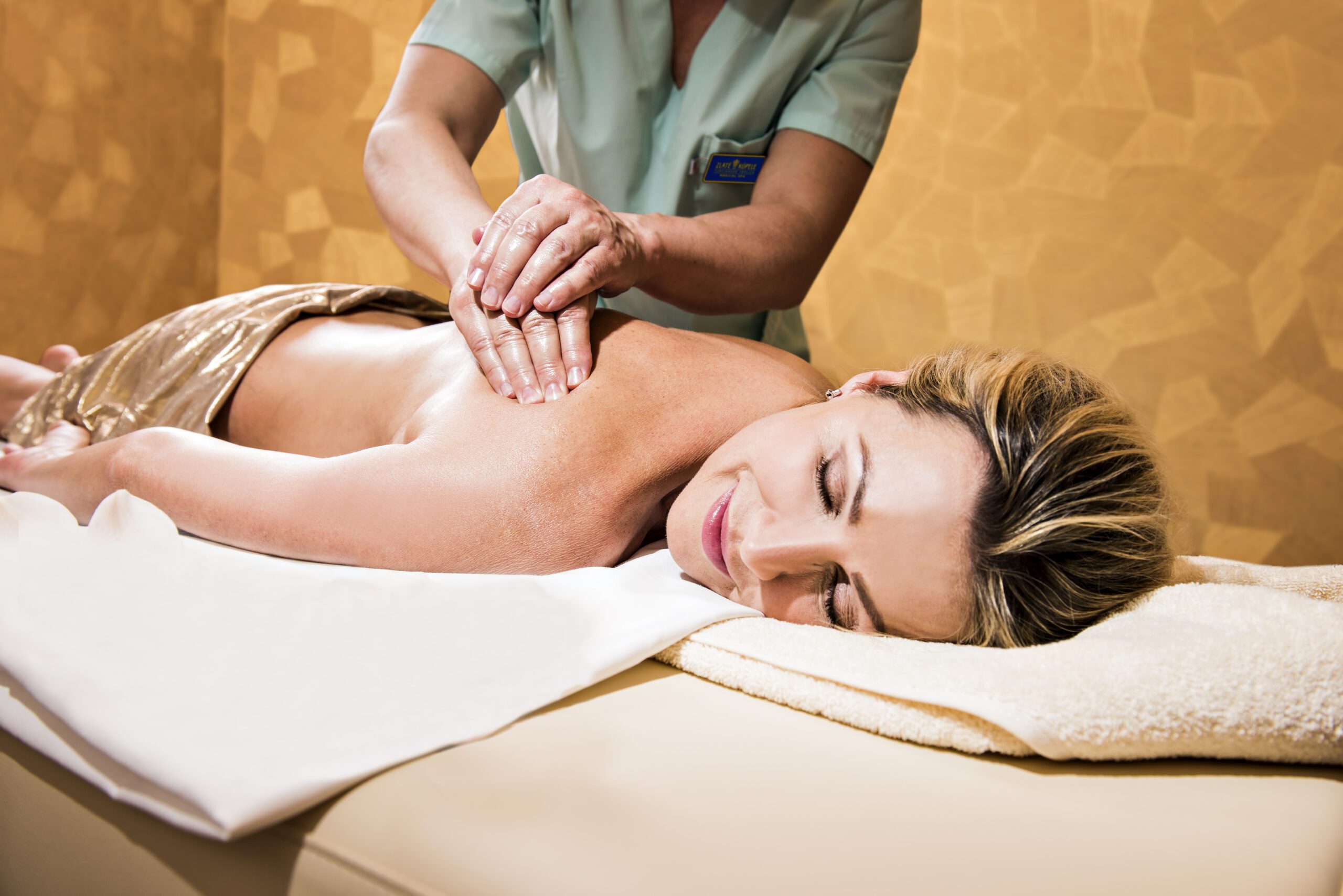 back massage, massage, spa stays, spa break, medical spa, slow it travel