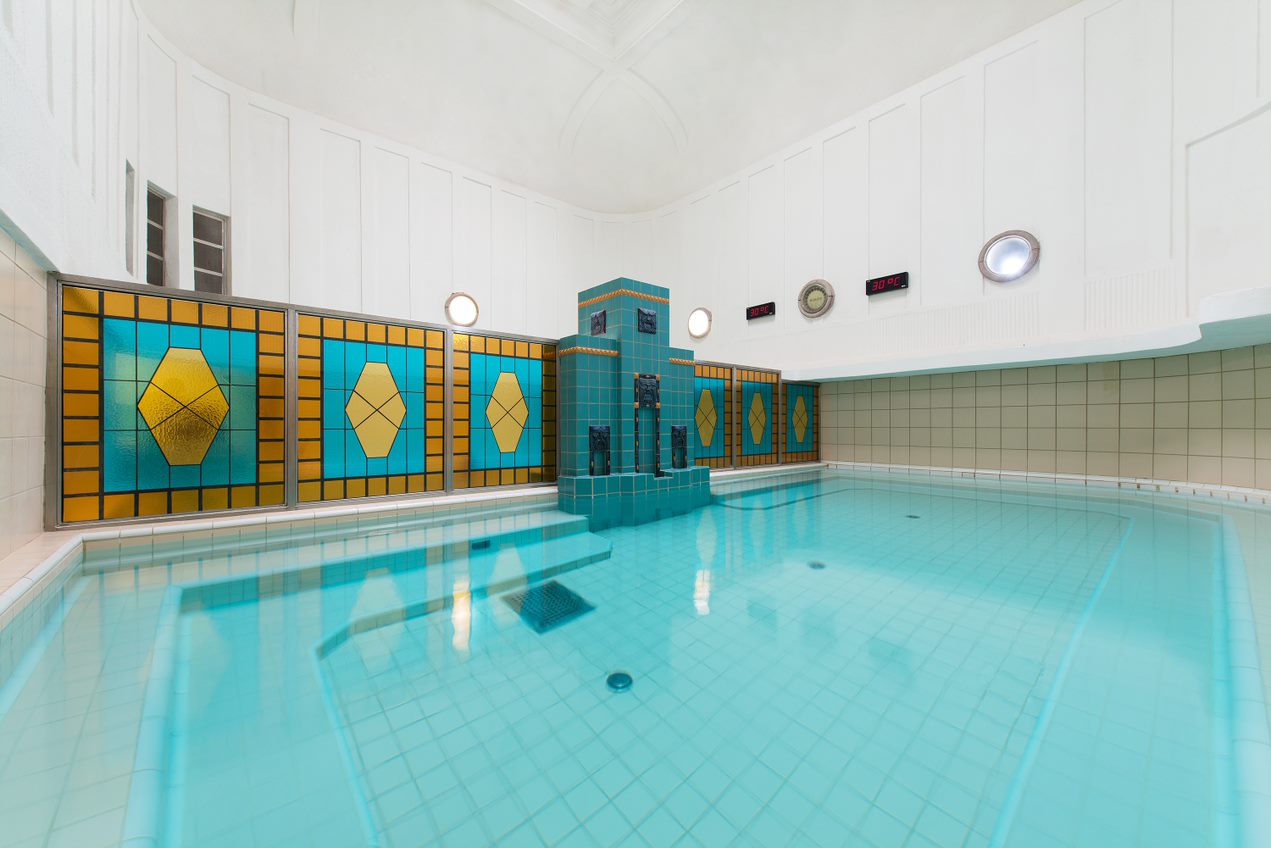 slow it travel, thermal water, mineral-rich water, health spas