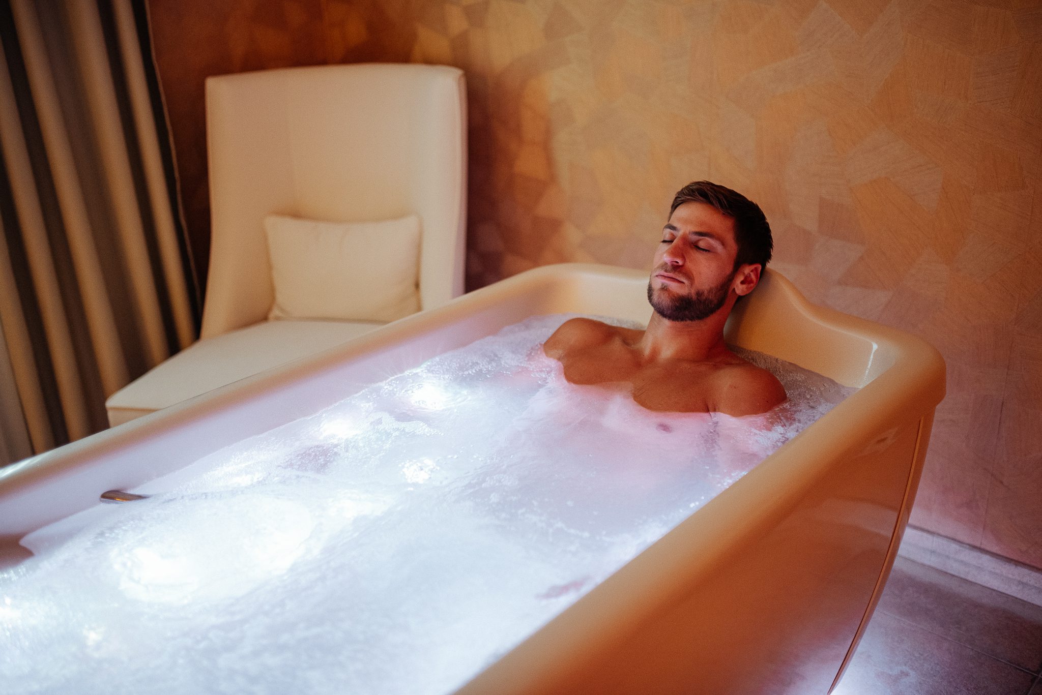 spa stays, spa break, slow it travel, spa treatments, balneotherapy, psoriasis treatment, Hydrotherapy for joint pain